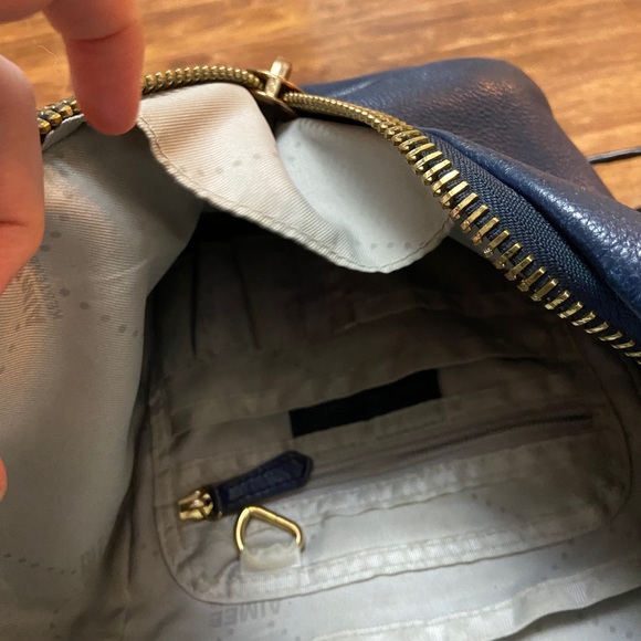 Navy blue backpack - Picture 11 of 11